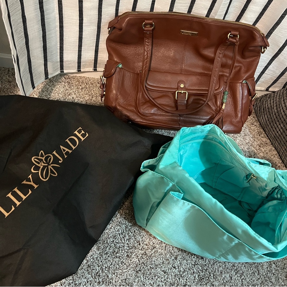 MEGGAN CONVERTIBLE TOTE (LEATHER)